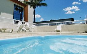 Apto Paraíso Sun Way Aluguel de Temporada com Piscina, churrasqueira, Quadra e Parquinho 3207